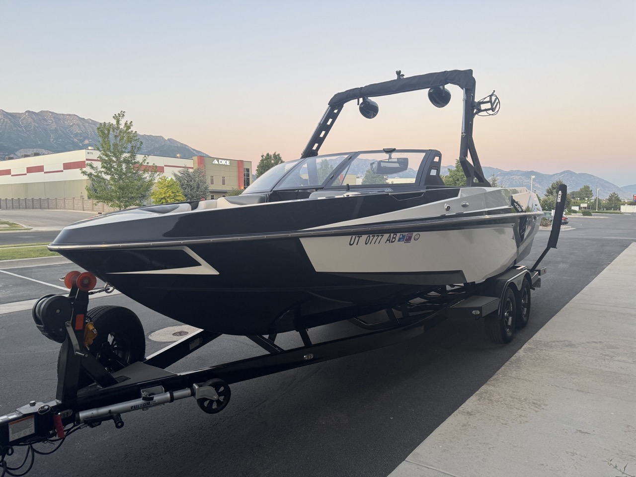 2019 Axis T23 Low Hours comes with all Gear Icon